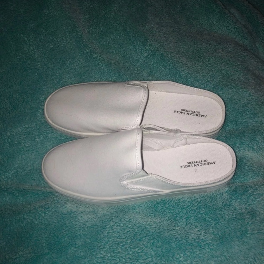 American Eagle white slipons